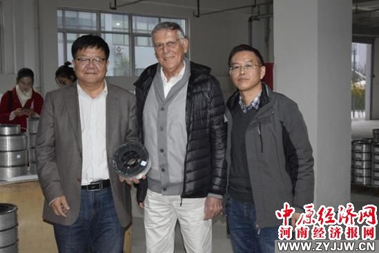 諾貝爾化學(xué)獎獲得者丹·謝赫特曼院士到訪焦作